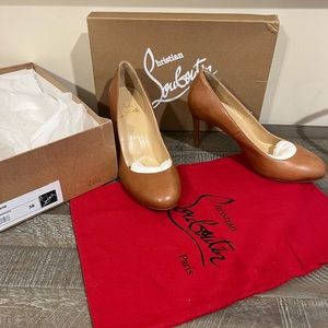 RARE ROUND TOE NEVER WORN CHRISTIAN LOUBOUTIN HEELS